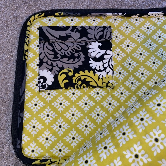 Vera Bradley Large Laptop case - Picture 3 of 6